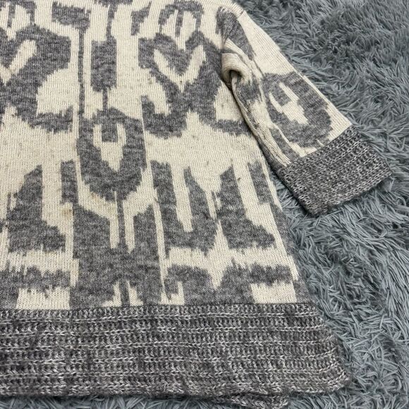 Chicos Turtle Neck Quarter Sleeve Sweater Size 1(8) - Picture 3 of 9